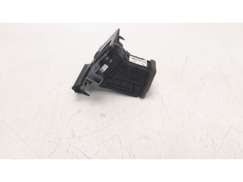 Recambio de rejilla aireadora para kia niro referencia OEM IAM 97410G5100  