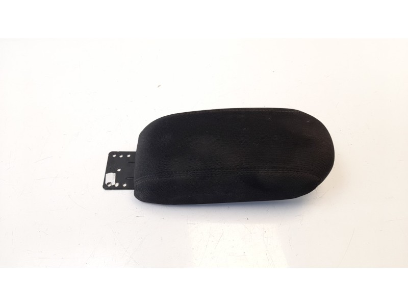 Recambio de apoyabrazos central para jeep renegade 1.6 cat referencia OEM IAM 735600151  