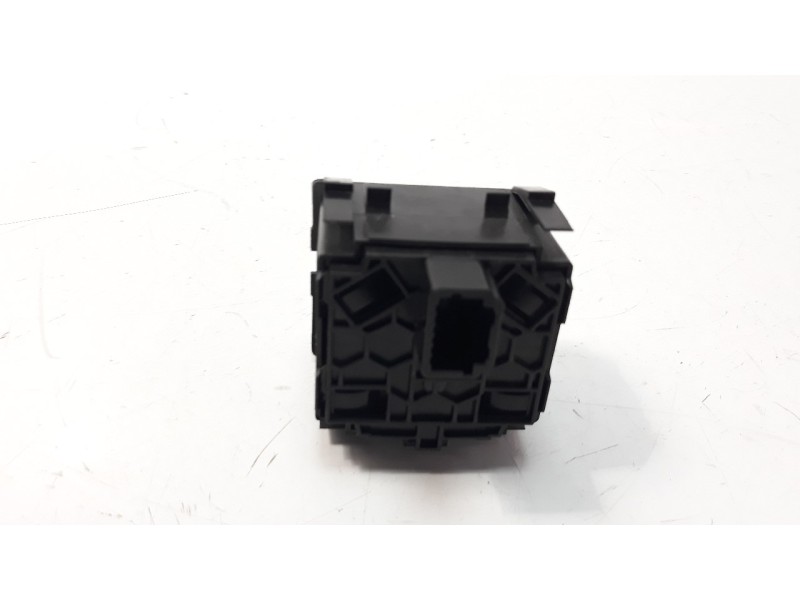 Recambio de interruptor para renault kadjar 1.5 dci diesel fap energy referencia OEM IAM 251902972R  