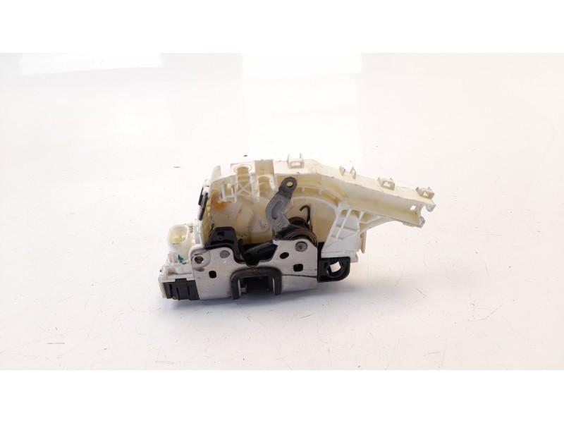 Recambio de cerradura puerta delantera izquierda para jeep renegade 1.6 cat referencia OEM IAM 52028383  