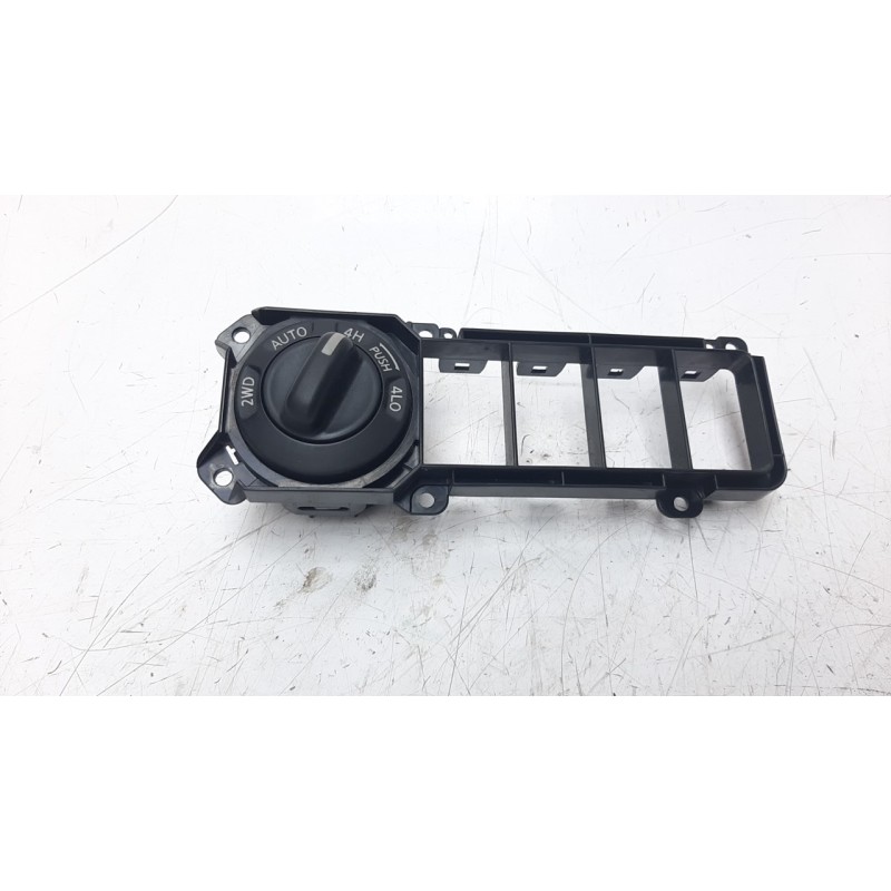 Recambio de interruptor para nissan pathfinder (r51) 2.5 dci diesel cat referencia OEM IAM 25536EA000  