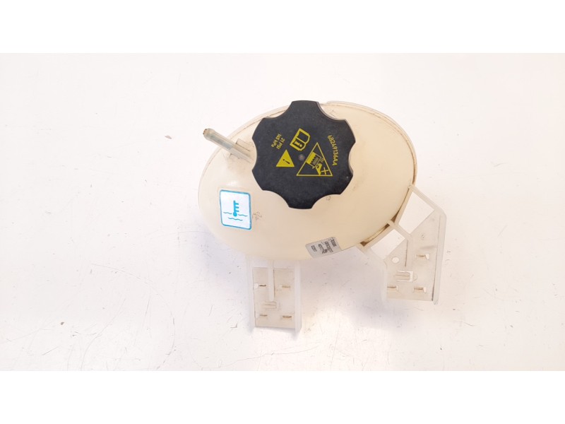 Recambio de deposito expansion para jeep renegade 1.6 cat referencia OEM IAM 00520527670  
