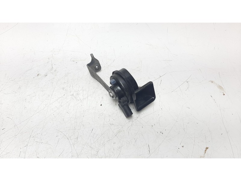 Recambio de claxon para nissan pathfinder (r51) 2.5 dci diesel cat referencia OEM IAM 001157  