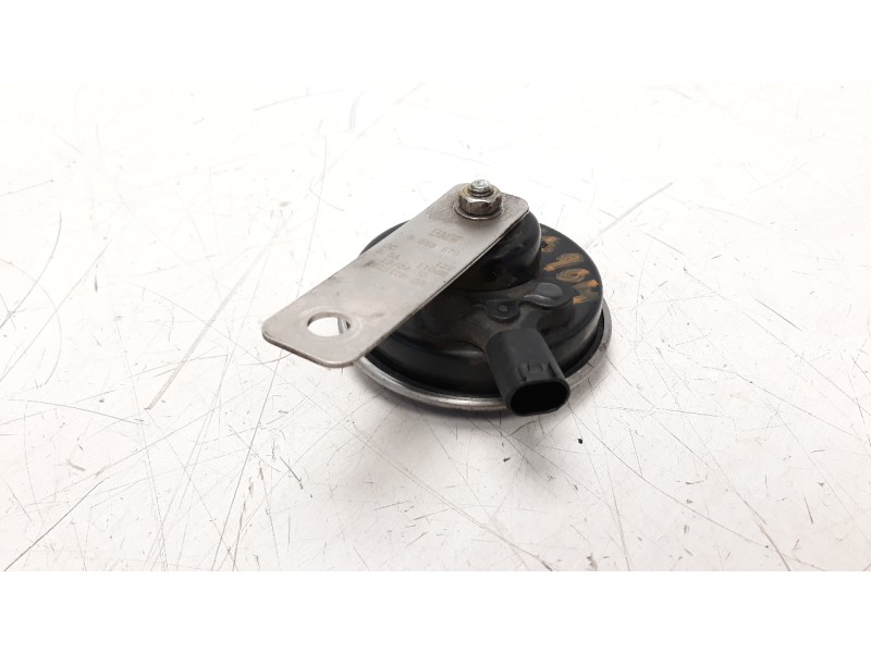 Recambio de claxon para bmw c 400 referencia OEM IAM 61338558676  