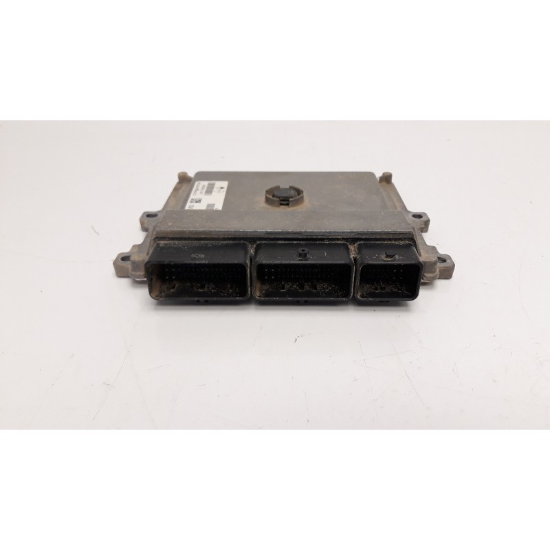 Recambio de centralita motor uce para renault clio iv 0.9 referencia OEM IAM 237103352R V29034775A 237103353R