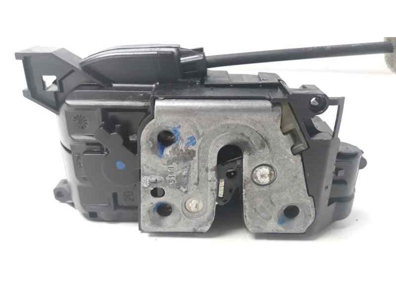 Recambio de cerradura puerta trasera izquierda para renault megane iii berlina 5 p dynamique referencia OEM IAM 825030002R  