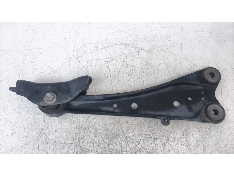 Recambio de brazo suspension inferior trasero derecho para toyota rav 4 referencia OEM IAM 4876048110  