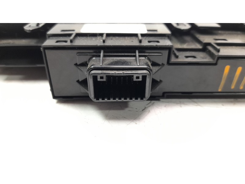 Recambio de warning para hyundai tucson 1.6 crdi cat referencia OEM IAM 93700D7100  