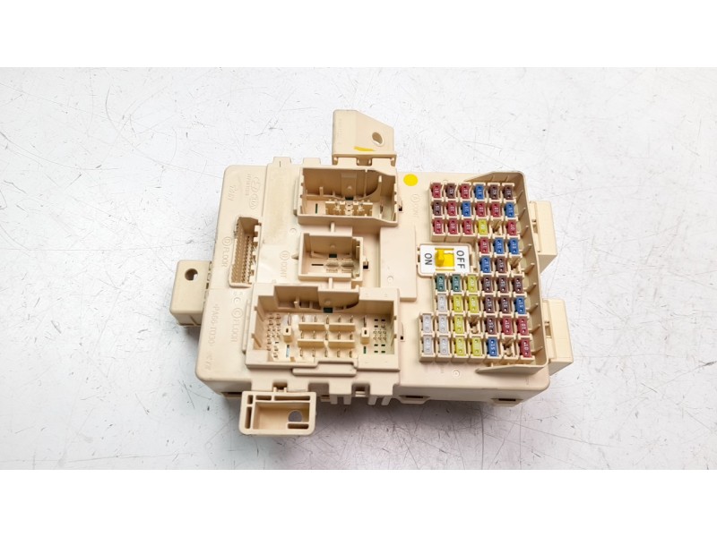 Recambio de caja reles / fusibles para hyundai tucson 1.6 crdi cat referencia OEM IAM 91950D3510  