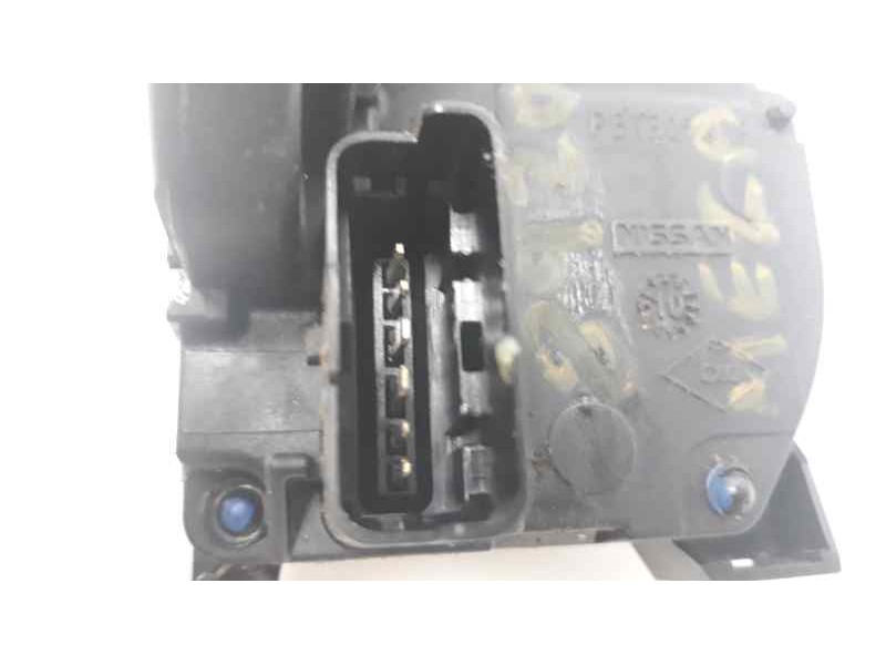 Recambio de cerradura puerta trasera izquierda para renault megane iii berlina 5 p dynamique referencia OEM IAM 825030002R  