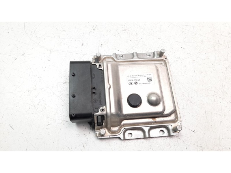 Recambio de centralita motor uce para hyundai tucson 1.6 crdi cat referencia OEM IAM 296102U150  