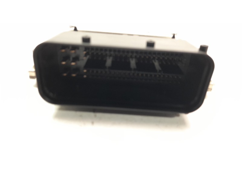 Recambio de centralita motor uce para hyundai tucson 1.6 crdi cat referencia OEM IAM 296102U150  