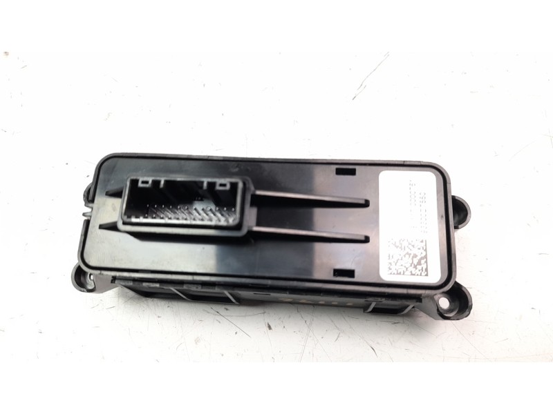 Recambio de mando multifuncion para hyundai tucson 1.6 crdi cat referencia OEM IAM 93300D7550  