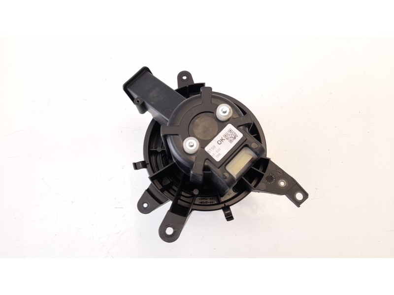 Recambio de ventilador calefaccion para jeep renegade 1.6 cat referencia OEM IAM 5T5930100 68266039AA 