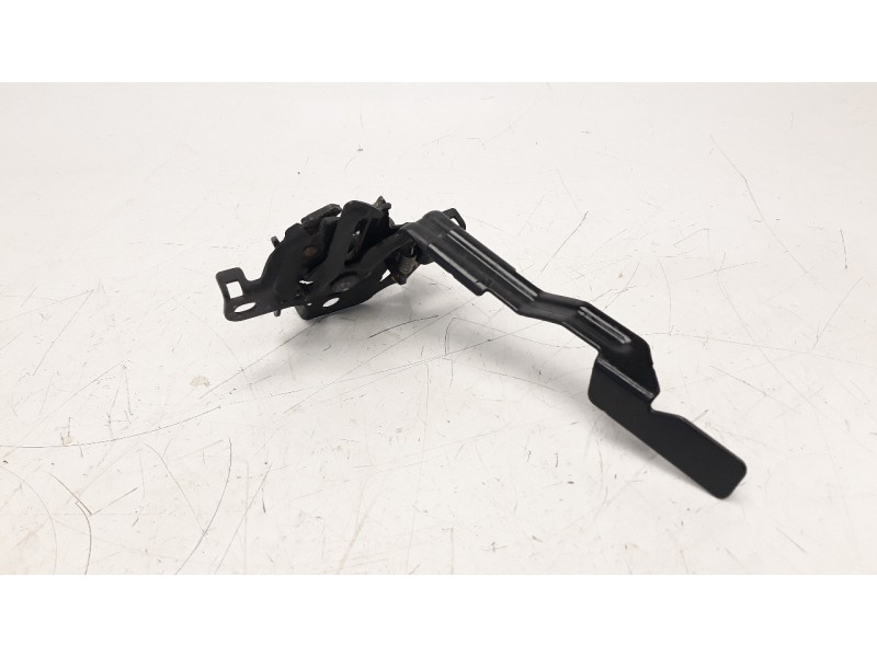 Recambio de cerradura capo para toyota rav 4 referencia OEM IAM 5351042100  