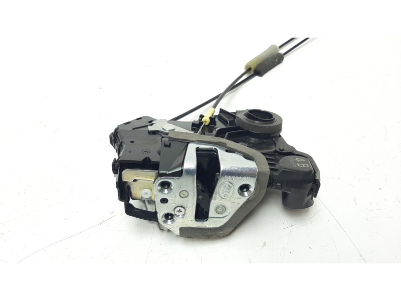 Recambio de cerradura puerta delantera derecha para toyota rav 4 referencia OEM IAM 6903060240  