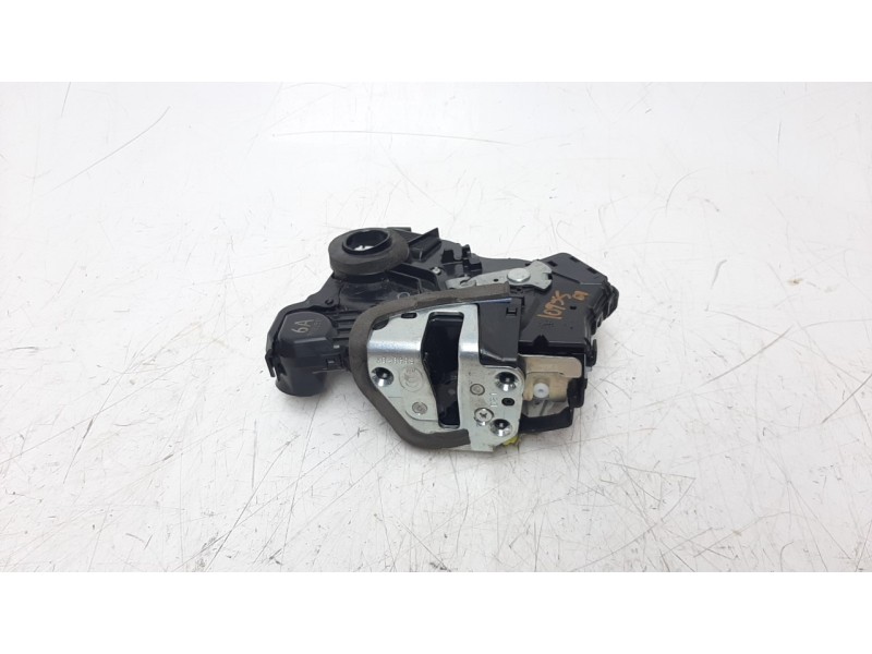 Recambio de cerradura puerta delantera izquierda para toyota rav 4 referencia OEM IAM 6904042241  