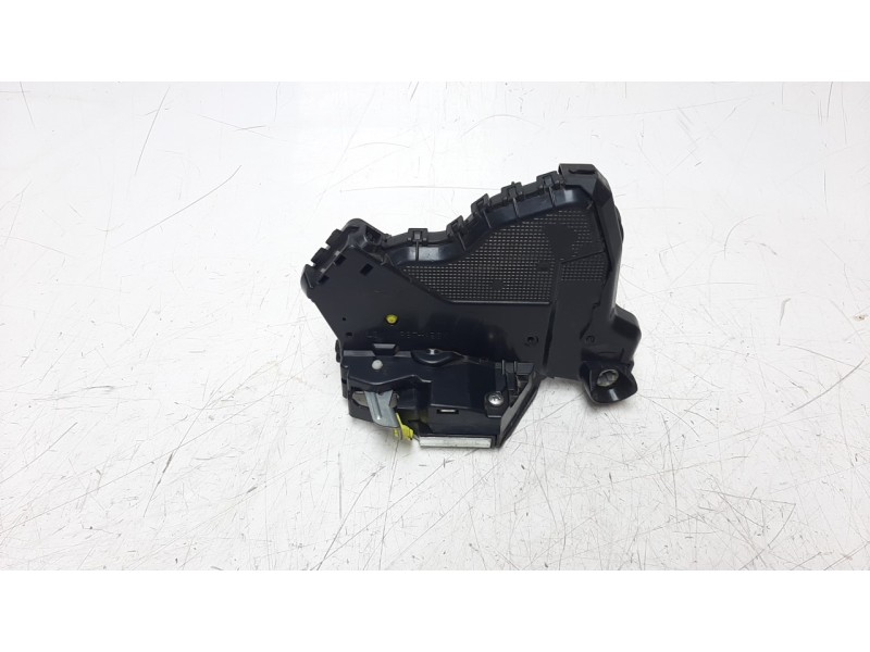Recambio de cerradura puerta delantera izquierda para toyota rav 4 referencia OEM IAM 6904042241  