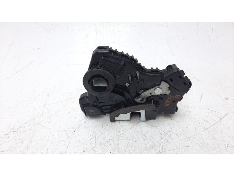 Recambio de cerradura puerta delantera izquierda para toyota rav 4 referencia OEM IAM 6904042241  