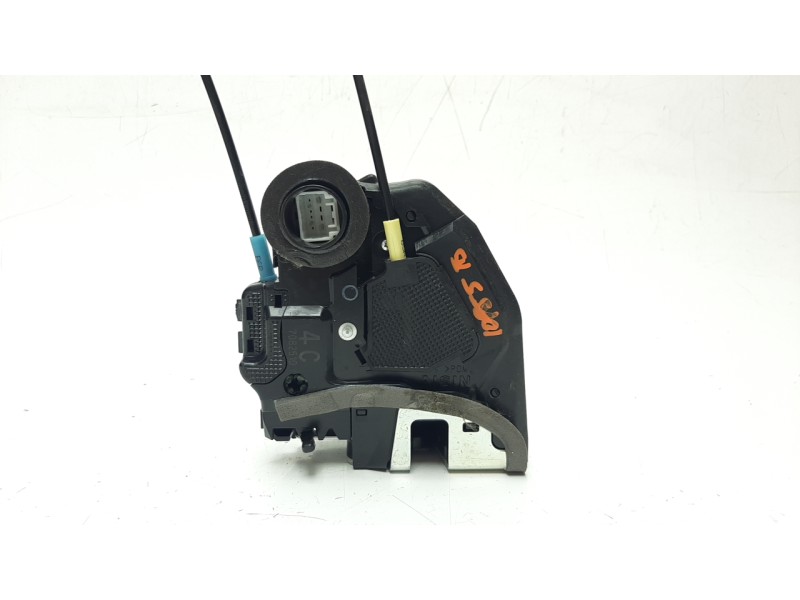 Recambio de cerradura puerta trasera derecha para toyota rav 4 referencia OEM IAM 6905033120  