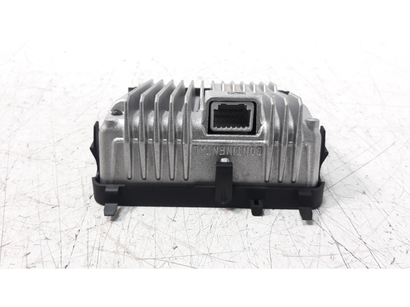 Recambio de modulo electronico para toyota avensis 1.8 16v cat referencia OEM IAM 8818105050  