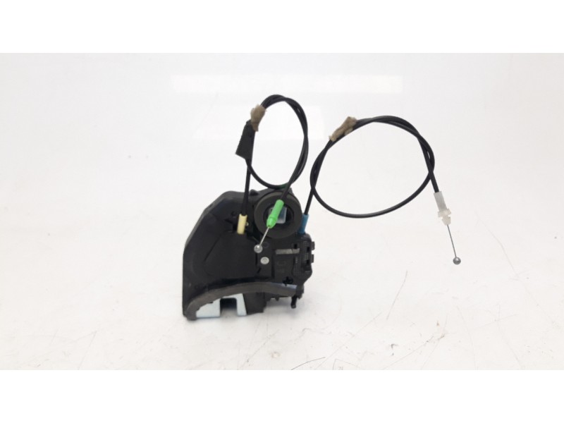 Recambio de cerradura puerta trasera izquierda para toyota rav 4 referencia OEM IAM 6906033120  