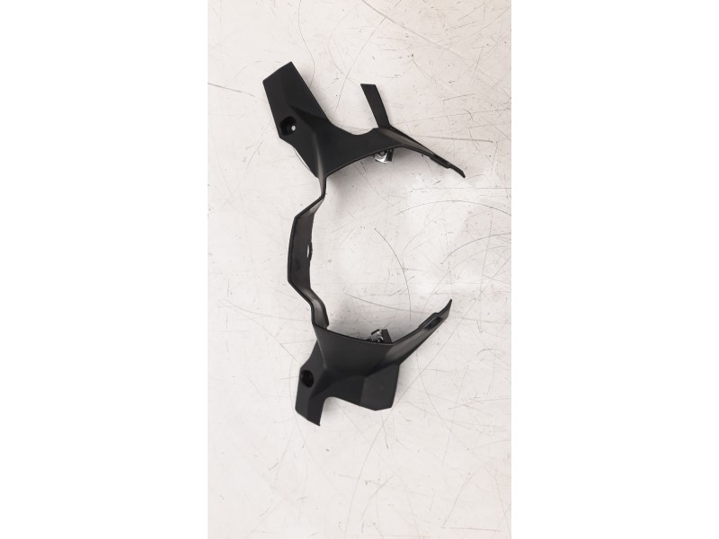 Recambio de moldura para bmw c 400 referencia OEM IAM 46638558242  
