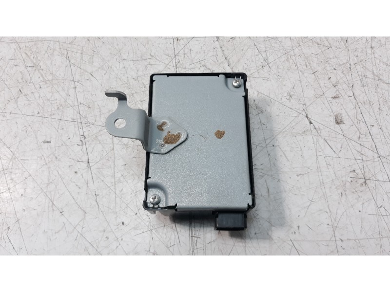 Recambio de modulo electronico para toyota avensis 1.8 16v cat referencia OEM IAM 8976005011  