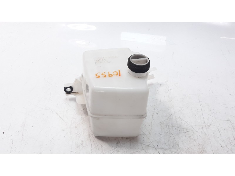 Recambio de deposito expansion para toyota rav 4 referencia OEM IAM 1789436040  