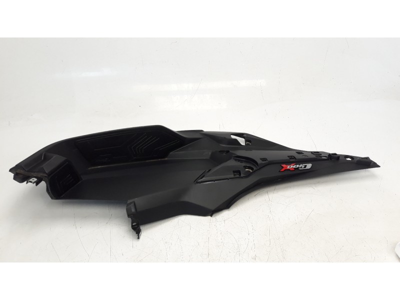 Recambio de moldura para bmw c 400 referencia OEM IAM 46638558576  