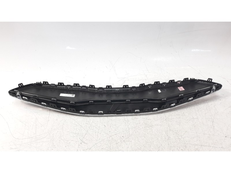 Recambio de rejilla delantera para kia stonic (ybcuv) 1.0 tgdi cat referencia OEM IAM 96350H8410  