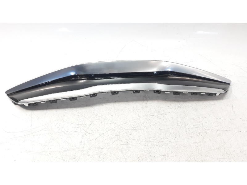 Recambio de rejilla delantera para kia stonic (ybcuv) 1.0 tgdi cat referencia OEM IAM 96350H8410  