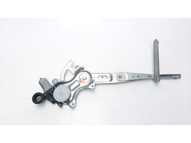 Recambio de elevalunas delantero derecho para toyota rav 4 referencia OEM IAM 6980130280  