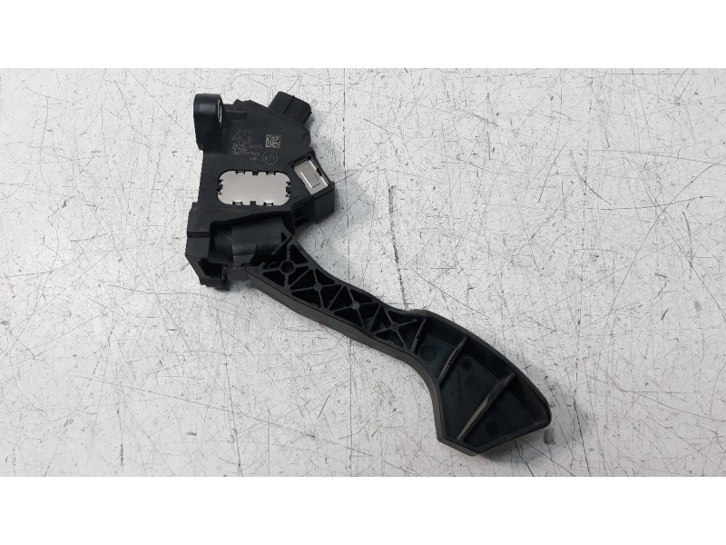 Recambio de potenciometro pedal para toyota avensis 1.8 16v cat referencia OEM IAM 7811005040  