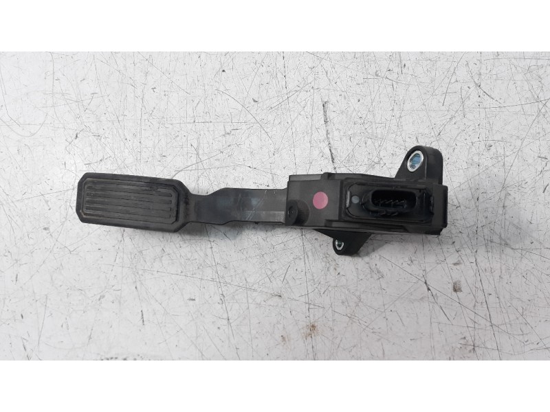 Recambio de potenciometro pedal para toyota avensis 1.8 16v cat referencia OEM IAM 7811005040  