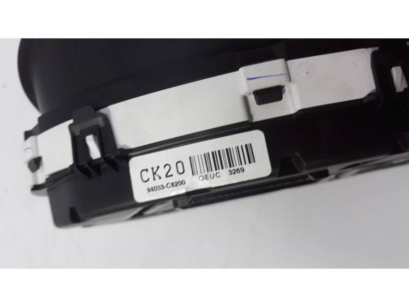 Recambio de cuadro instrumentos para hyundai i20 1.2 16v cat referencia OEM IAM 94033C8200  