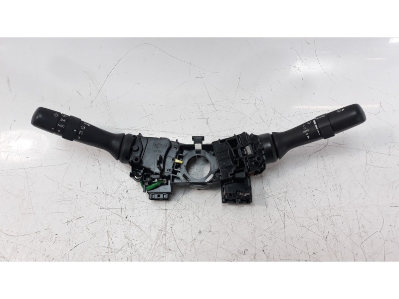 Recambio de mando multifuncion para toyota avensis 1.8 16v cat referencia OEM IAM 0519017F373 0518017F420 