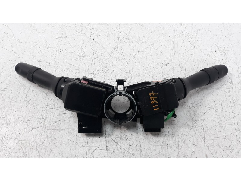 Recambio de mando multifuncion para toyota avensis 1.8 16v cat referencia OEM IAM 0519017F373 0518017F420 