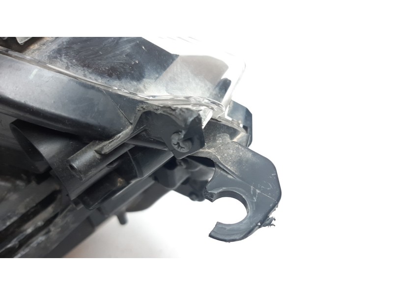 Recambio de faro izquierdo para toyota rav 4 referencia OEM IAM 8117042650 108909802 TY2924914