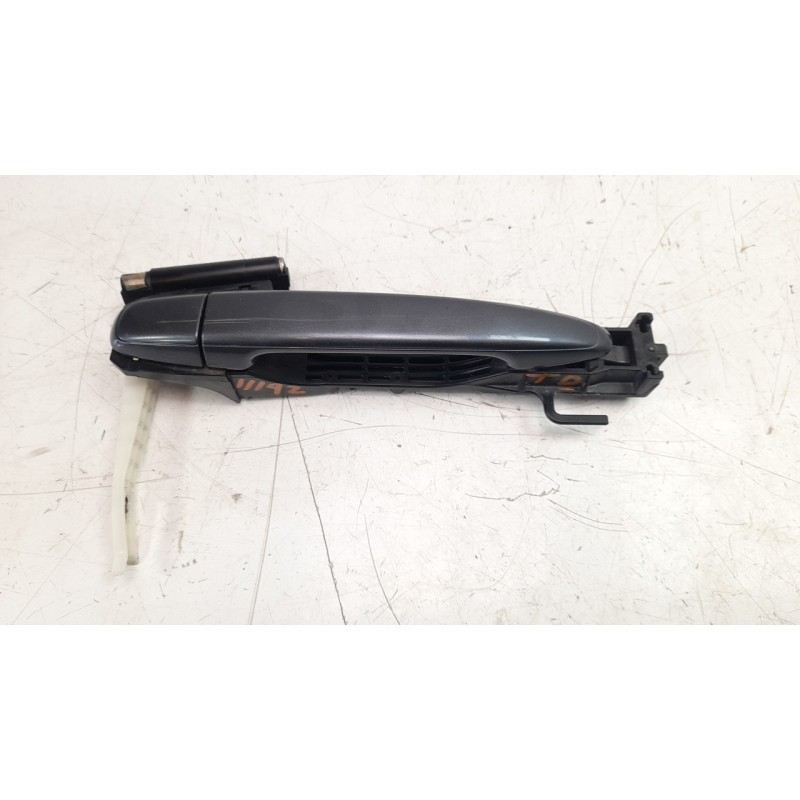 Recambio de maneta exterior trasera derecha para toyota land cruiser (j12) 3.0 turbodiesel referencia OEM IAM 6921128070B4  