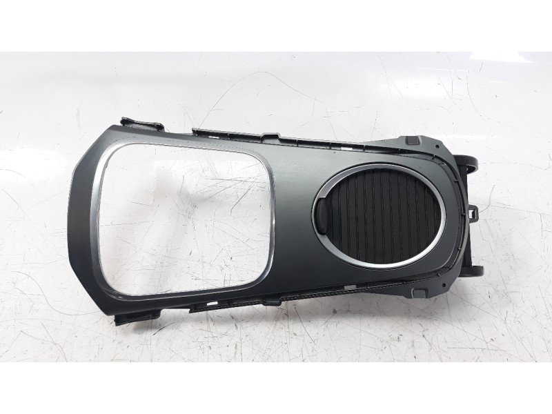 Recambio de moldura para toyota avensis 1.8 16v cat referencia OEM IAM 5562505050  
