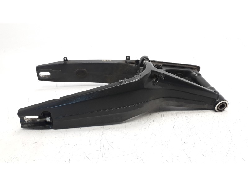 Recambio de puente trasero para honda cb 650r referencia OEM IAM 52200MKND50  