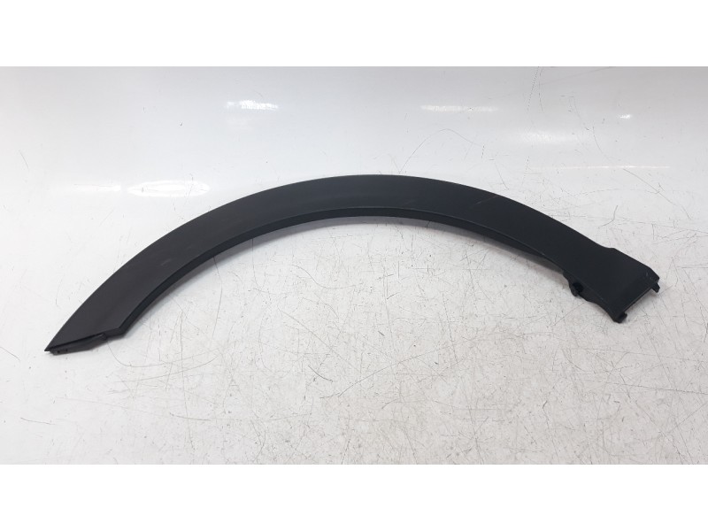 Recambio de aletin delantero izquierdo para kia stonic (ybcuv) 1.0 tgdi cat referencia OEM IAM 87713H8400  
