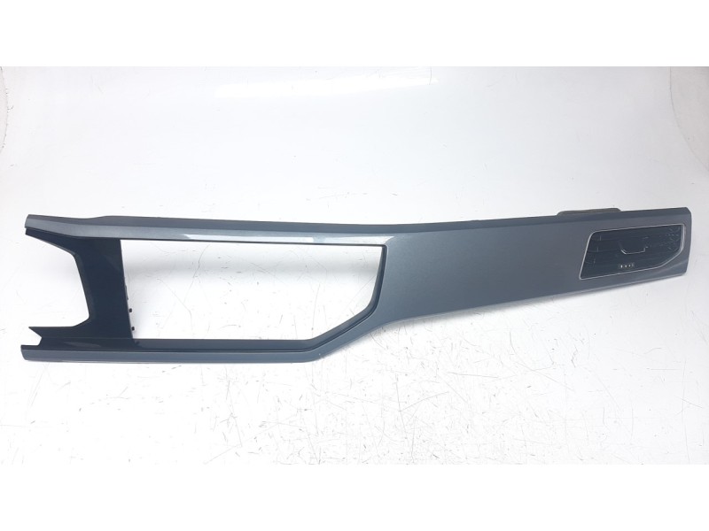 Recambio de moldura para volkswagen polo referencia OEM IAM 2G1858416AH  