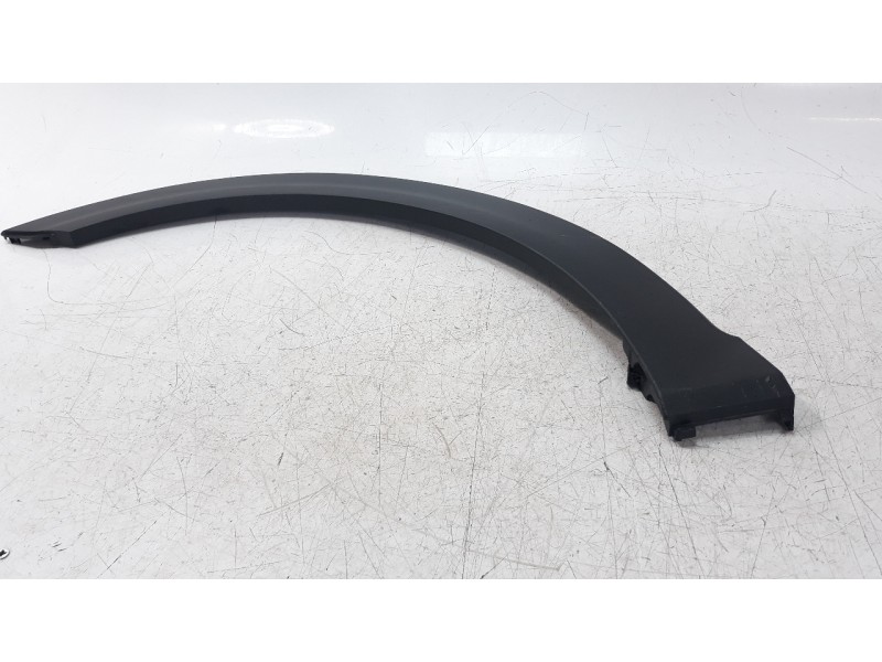 Recambio de aletin delantero izquierdo para kia stonic (ybcuv) 1.0 tgdi cat referencia OEM IAM 87713H8400  