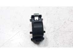 MANDO ELEVALUNAS TRASERO DERECHO 848100D030 848100D030 
