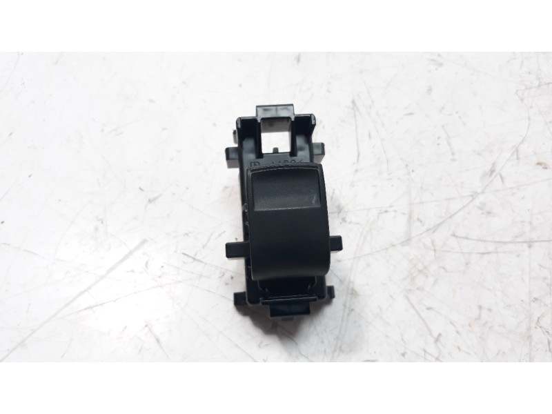 Recambio de mando elevalunas trasero derecho para toyota rav 4 referencia OEM IAM 848100D030  