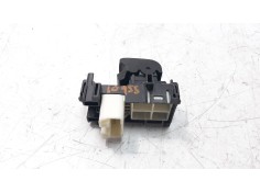 Recambio de mando elevalunas trasero derecho para toyota rav 4 referencia OEM IAM 848100D030   2