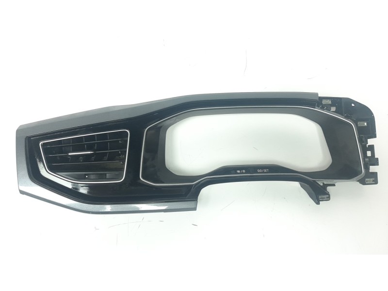 Recambio de moldura para volkswagen polo referencia OEM IAM 2G1858415  