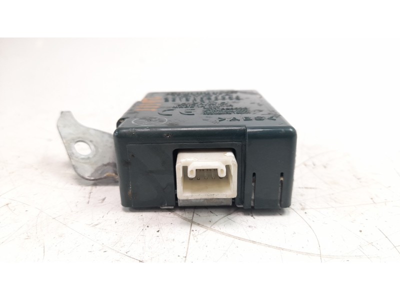Recambio de modulo electronico para toyota land cruiser (j12) 3.0 turbodiesel referencia OEM IAM 8974160340  